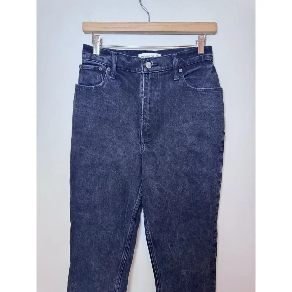 Abercrombie & Fitch Curve Love The 90s Straight Ultra High Rise Jeans Size 26